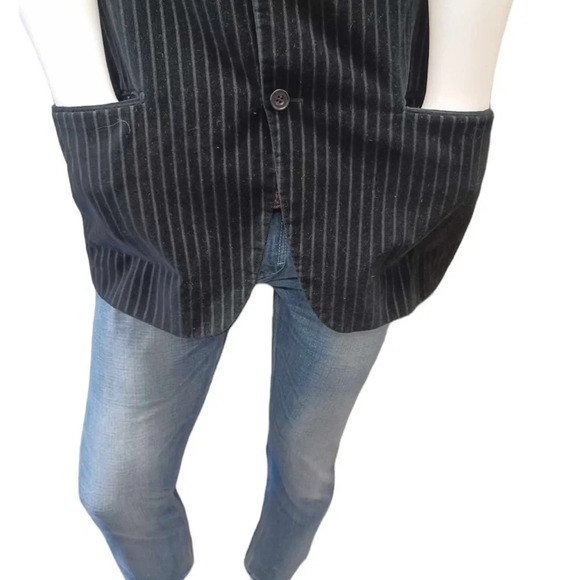 Bellissimo Velvet Black Grey Pinstripe Blazer Size  44R - Picture 4 of 11